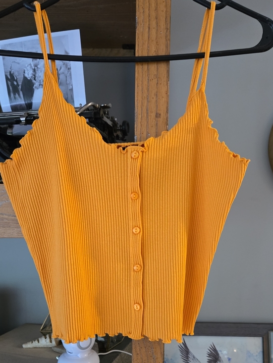Pieces Tops - Pieces - Button-Front Ribbed Spaghetti Strap Cami - Orange
